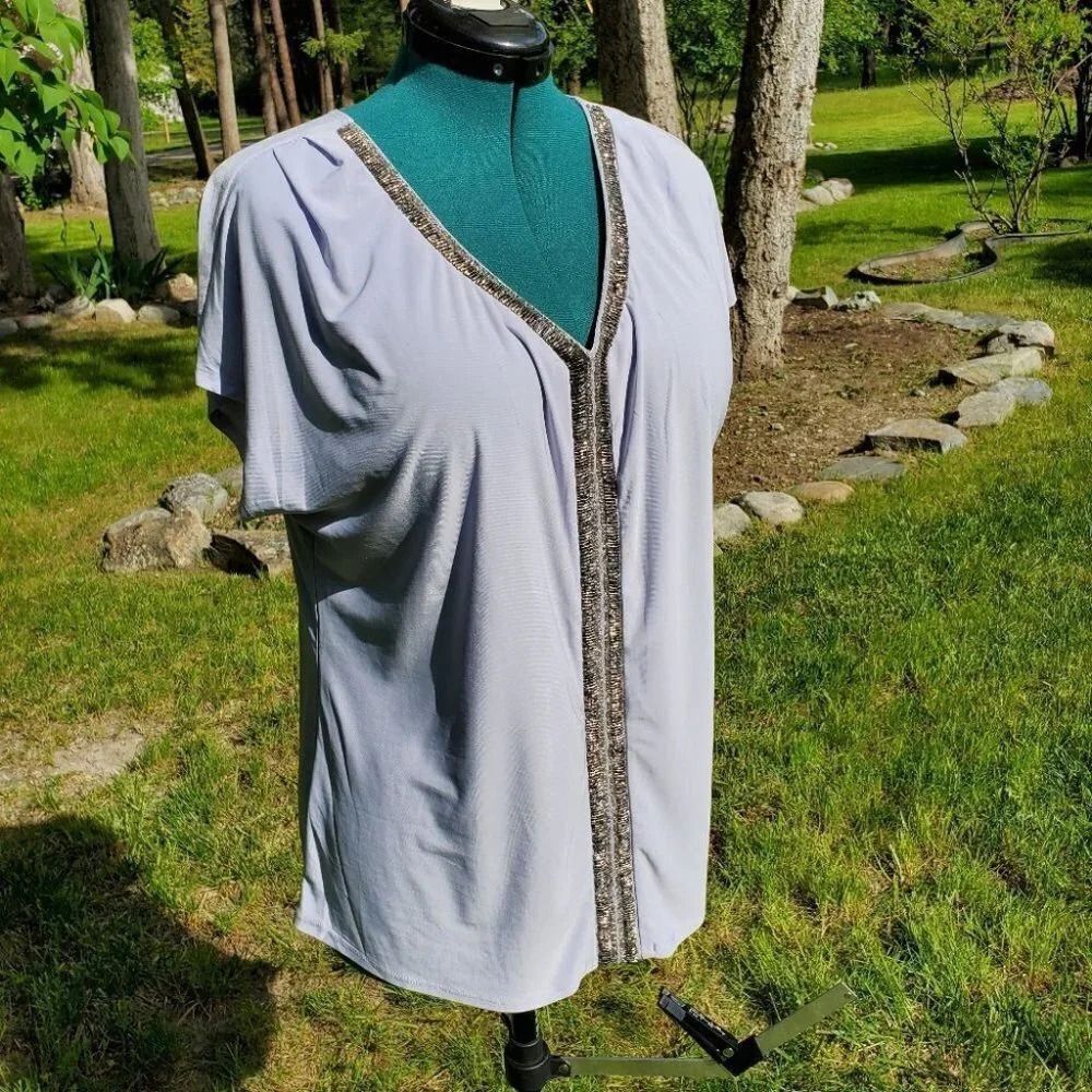 0029. NWTs ~ PerCeption Concept - Beautiful Blouse with Silver Beads Sparkly!!!